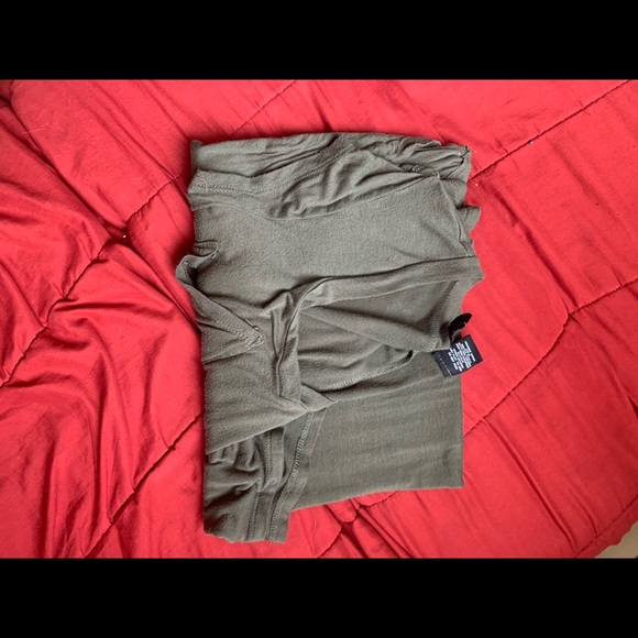 Green v neck dress - Picture 3 of 3